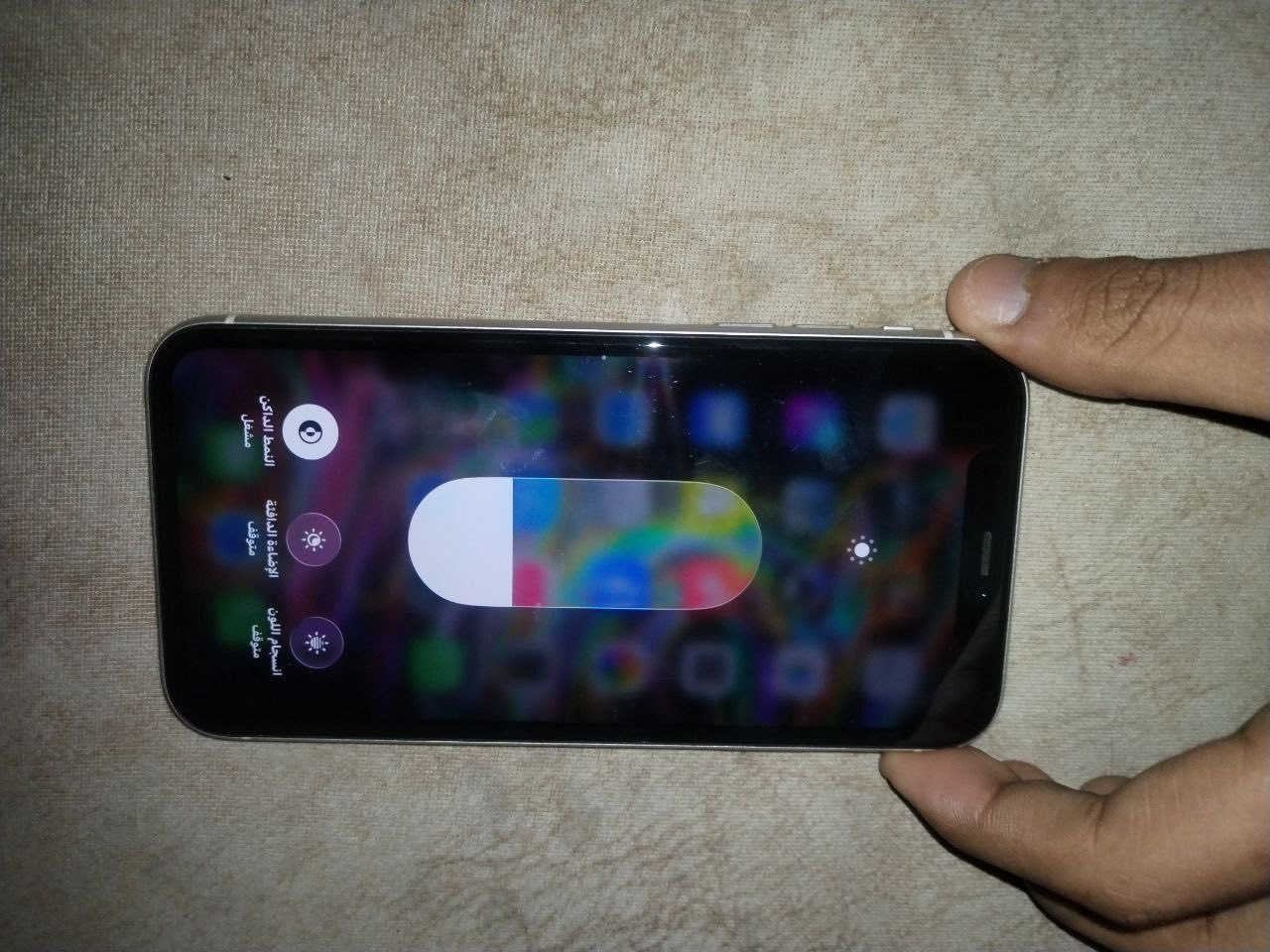 السلام عليكم للبيع 11عادي نضيف مابي شي الجهاز مكفول من كلشي فقط شاشه مستبدله وكاله من شركت أبل 
المكان بابل 
الرقم  *********** موجود وتساب فقط السعر خاص وجهاز مناسب
