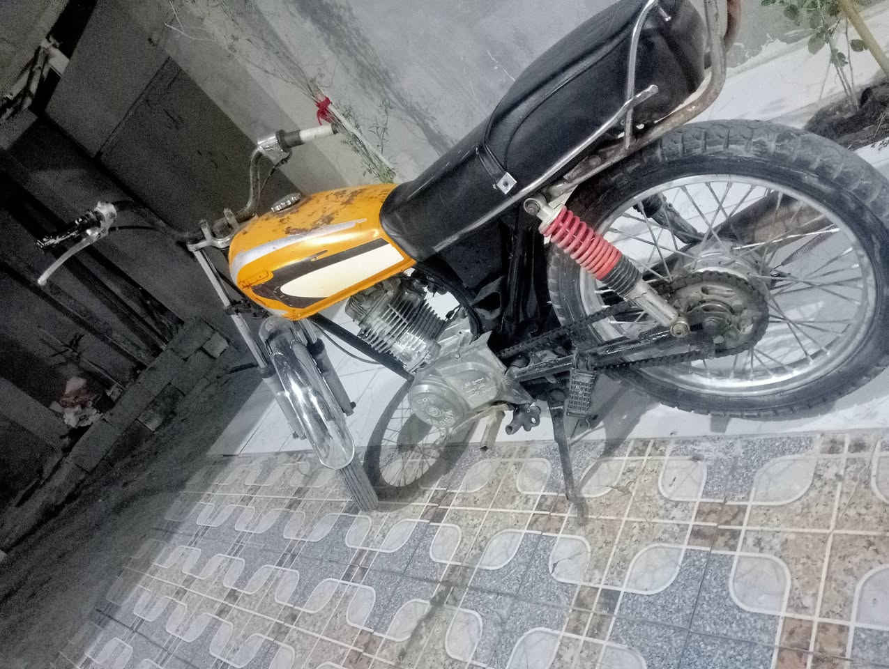 سلام عليكم دراجه للبيع ادوات محرك ناعم مكاني قرنه الشرش ب 250
***********
