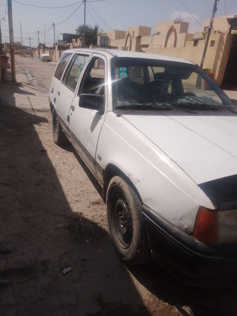 سلام عليكم من رخصه مدير الكروب لبيع كاديت 91محرك 18كير عادي محرك وكير جدا صدر 70%سياره بلاد بدون صبغ رقم نكليزي تحويل مباشر السعر 20وبيه مجال بصيط العنوان الفلوجة النساف استفسار على رقم ***********
