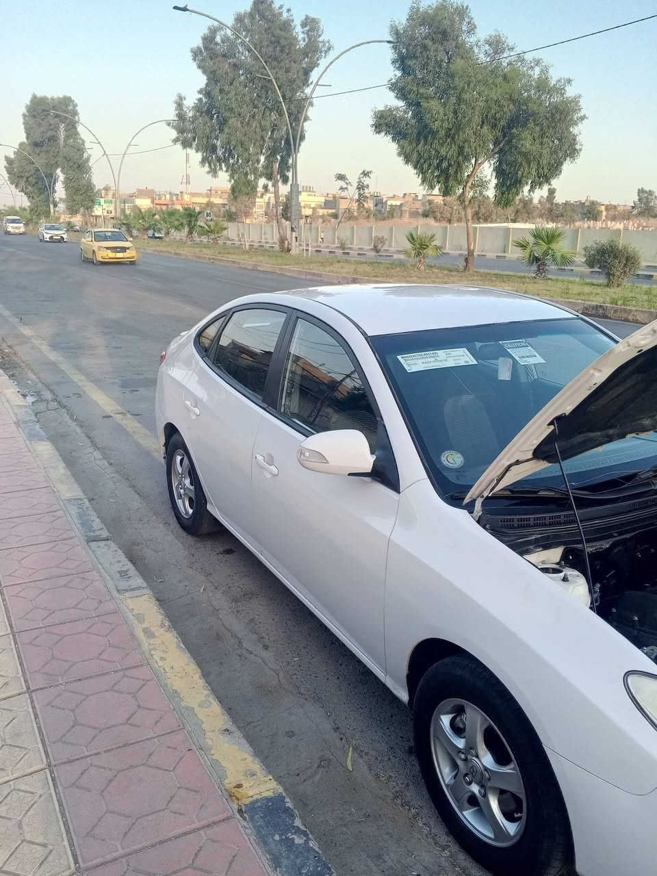 لنترا 2011 رقم اربيل الدولي.. 
تتكاتب ويا الشرعي.. 
محرك وكير توماتيك شرط.. 
تبريد شغال ثلج. كلشي بيها جاهز.. 
رقم وهزة جديد.. 
فقط بيها باب السائق صبغ بدون اي دواخل 
بيها بطاقة وقودية. بانزين. موصل 
 #مكتب_غيث_لبيع_وشراء_السيارات
 #موصل_الجانب_الايمن_حي_الرفاعي 
 للتواصل فقط. على الرقم. أتصال 
 *********** واتساب ايضآ

