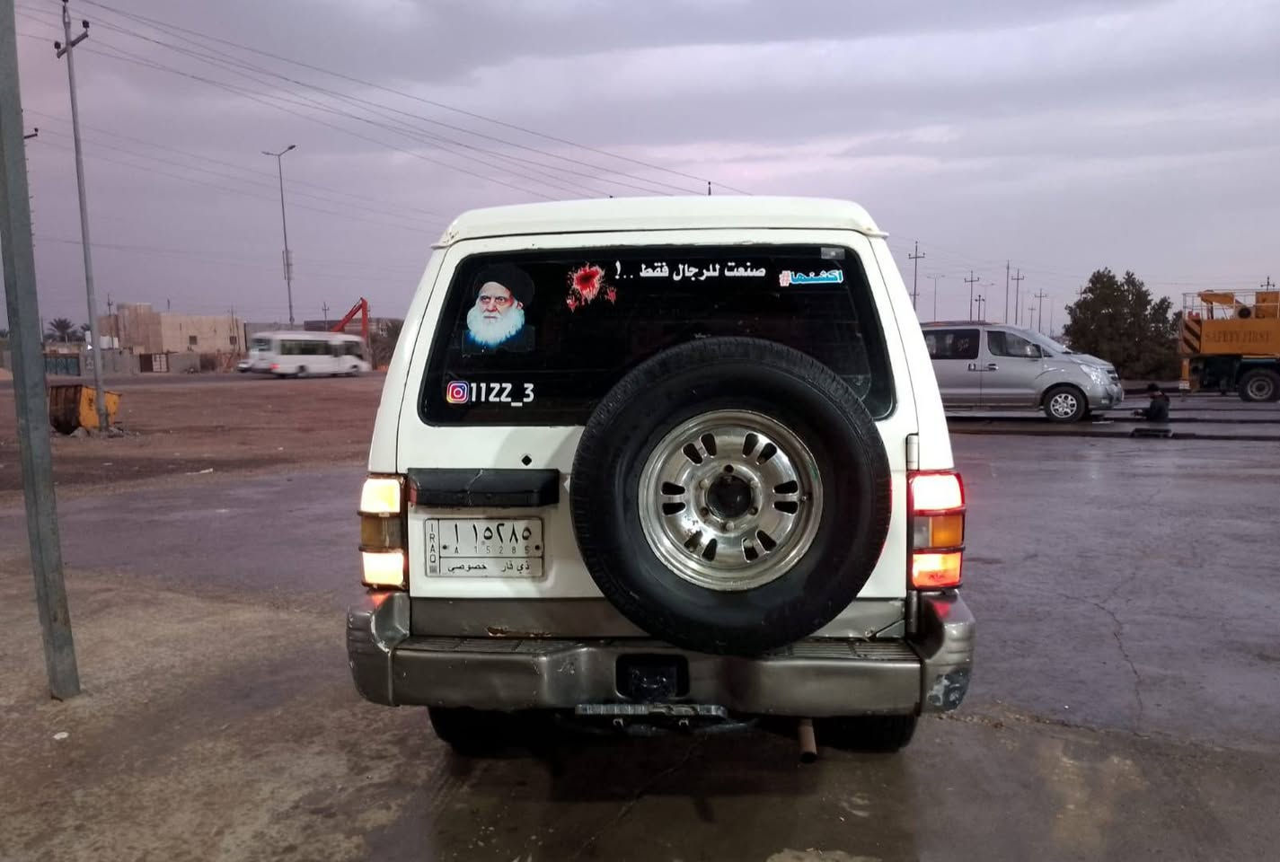 السلام عليكم
بايجيرو موديل 93
مكينة وكير ونجي 6 سلندر الخرسه 
تخم تاير باتري جديد 
شاشه 
كهربائيات كلها شغالها 
سياره جاهزه من كلشي 
المكان البصره الهارثه مقابيل محطه ارض الذهب 
السعر 35$
راعيها بزبير 
سنويه نافذه 
للتصال فقط ***********
