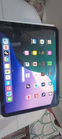 ايباد 11 الجيل الجديد فئة a16 ذاكرة 128 بطاريه 100 مدة الاستعمال شهر ا...