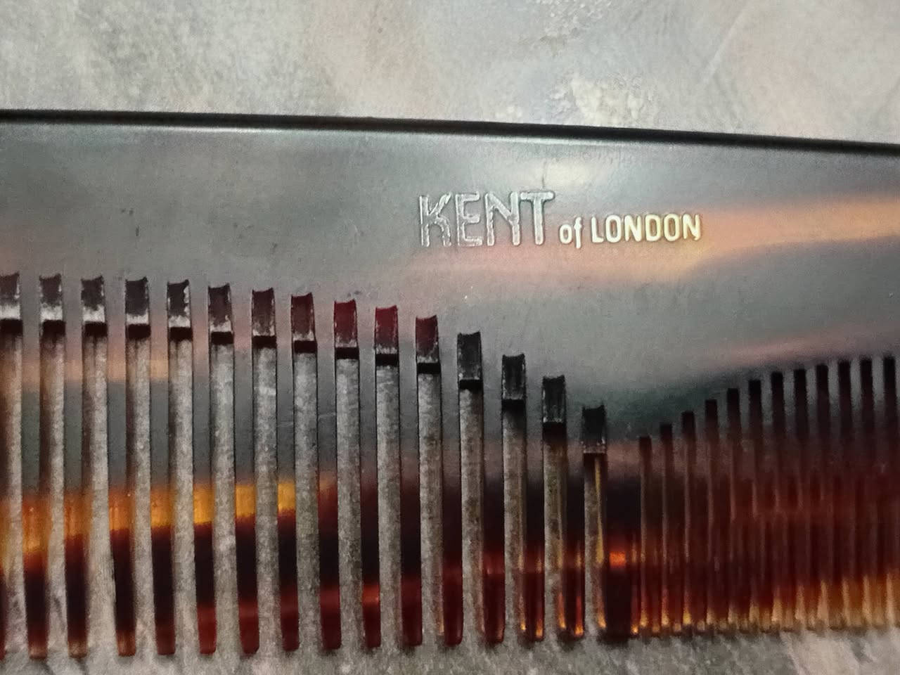 مشط عدد ٣ صناعه قديمه من ماركه KENT
٠٧٩٥٢٦٩٧٤٠


**إذا كنت صاحب هذا الإعلان وتريد حذفه لأي سبب، رجاءا أرسل رسالة إلى الدعم الفني**