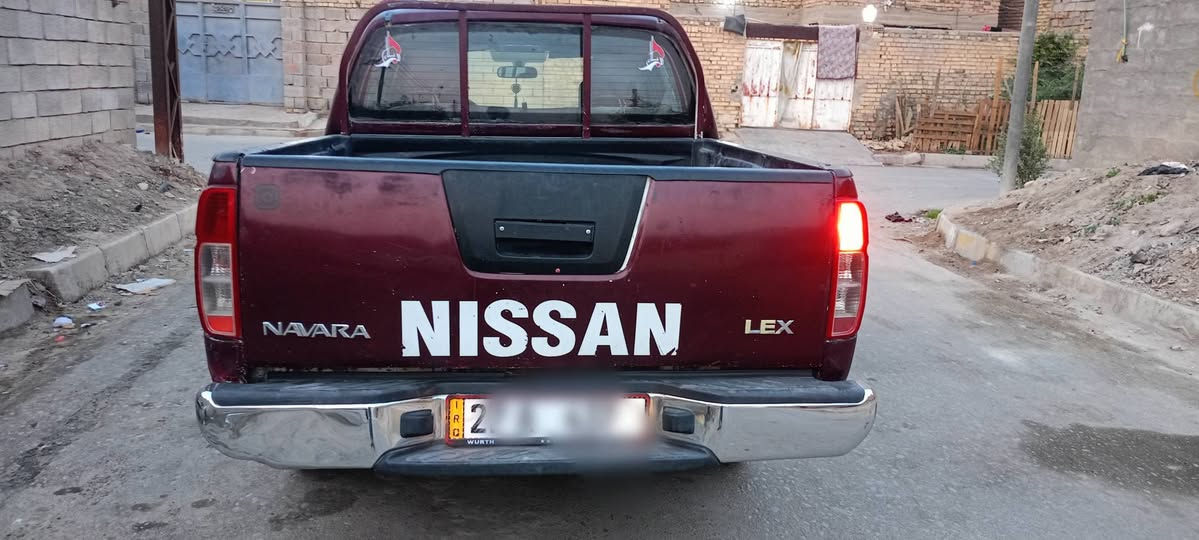 نيسان نيفارا 2008رقم ذي قار 
انكليزي سنويه لغايه 2030 محرك ففيتي 
محرك وكير واكسل مكفولات (مكلوبه)
تخم تاير جديد حداديه جديده 
(السعر 60) وبيها مجال قليل العنوان ميسان 
المجر الكبير التفاصيل اتصل على رقم
‏‪0782 287 6245‬‏
