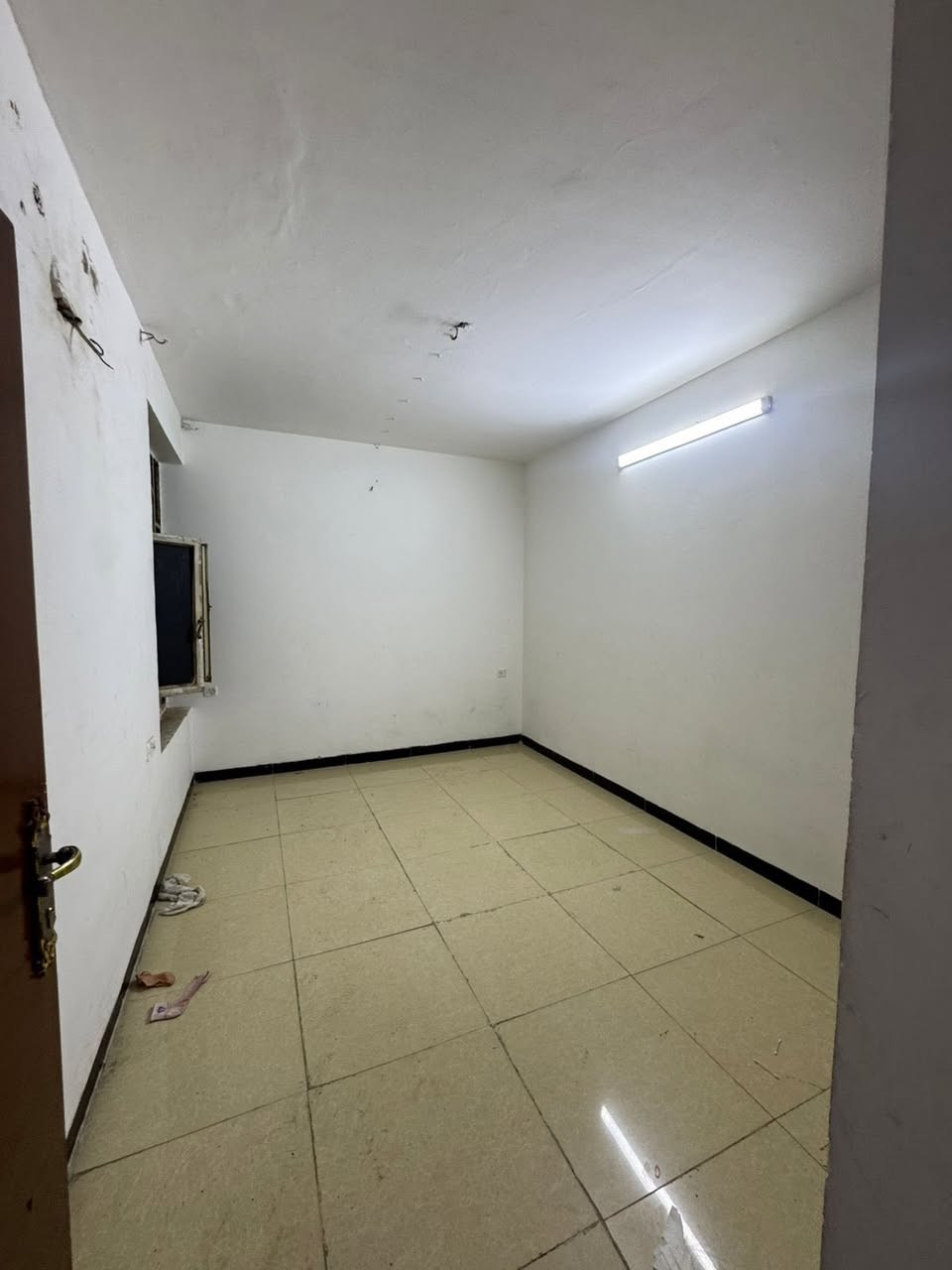 #للايجار______في_______السيديه

شقه طابق  2 مساحه 130 متر🔶

تحتوي على 2 نوم وصاله ومطبخ وخدمات 🔶

#الايجار 550

موقع السيديه شارع الخيزران 📍

للاستفسار الاتصال على الارقام التاليه 

***********
