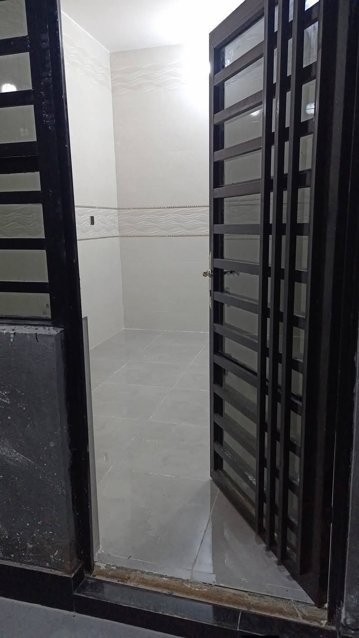 بيت 100متر طابو زراعي سند 25 غرفه صاله مطبخ وستقبال عنوانه مدخل العباسيه ماقبل الحولي الجديد ***********
خلف معرض حيدر السلامي
