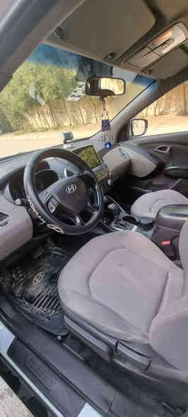 توكسان للبيع موديل2015مكفولة من الضربة والصبغ عدى صبغ بهلال الجاملغ مؤشر في الصورة السيارة باسمي مشروع وطني ماشية 126الف السعر158 وبيهة مجال وصور السونار مرفقة للاتصال ***********
