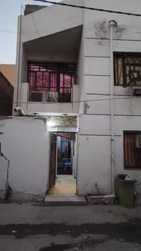 عروض حازم العمشاني للعقار للبيع نص قطعه اماميه مسلح نضيف جدا مكان مدين...