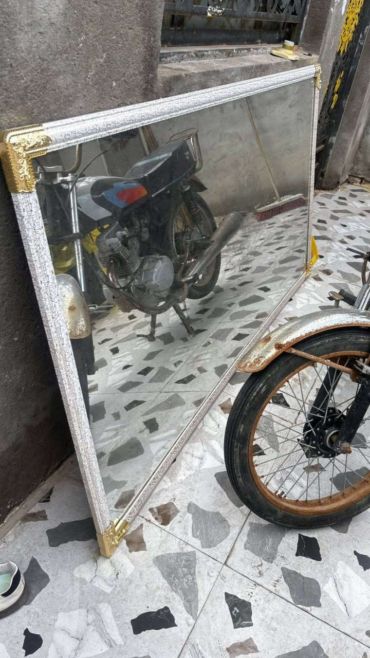 مرايا
الطول مترين
العرض متر
شكد تسوه السعر
الشراي يكتب سعره


**إذا كنت صاحب هذا الإعلان وتريد حذفه لأي سبب، رجاءا أرسل رسالة إلى الدعم الفني**