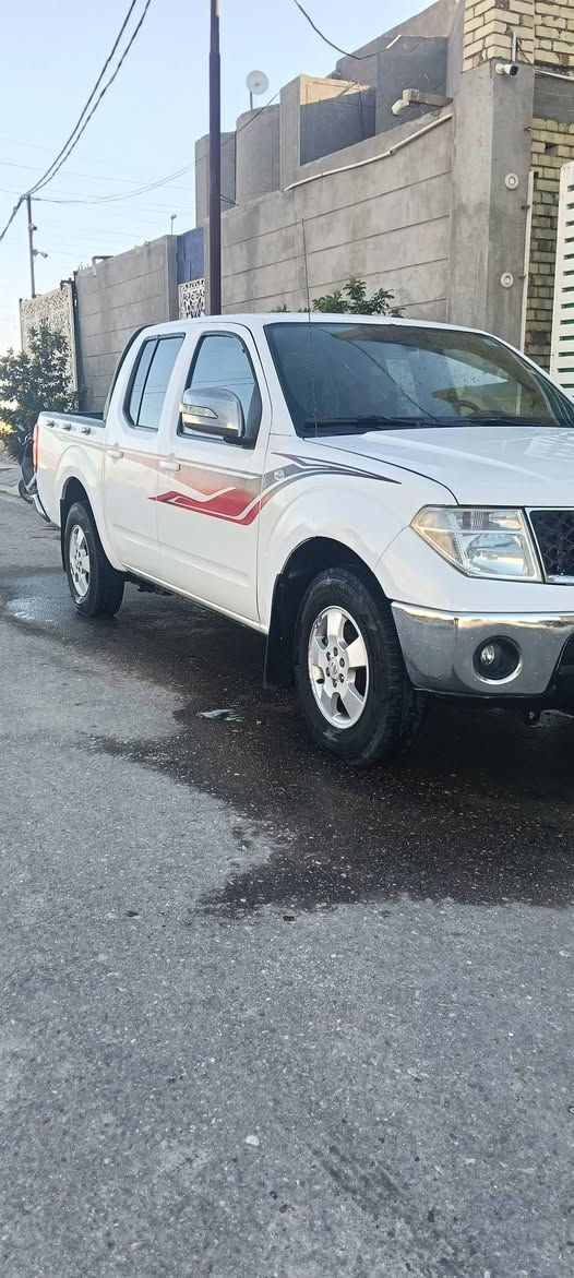 السلام عليكم
نيفارا 2010 رقم دولي تحويل مباشر هزه جديده سنويه لل31
السياره بيها ضربه بالجاملغ الكدام بدون شواصي 
مصبوغه عام 
السياره اوتماتيك مكفوله كير ومكينه وحداديه وتخم تاير 
السياره ماشيه 200
السياره احله من الصور 
اريدها ب87 بيها مجال حك الجيه
المكان البصره /قضاء المدينه 
للاستفسار 
***********
***********
