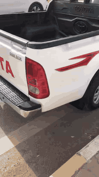 للبيع تيوته ناصي كير عادي 2011رقم الهاتف ‭0782 907 5218‬
