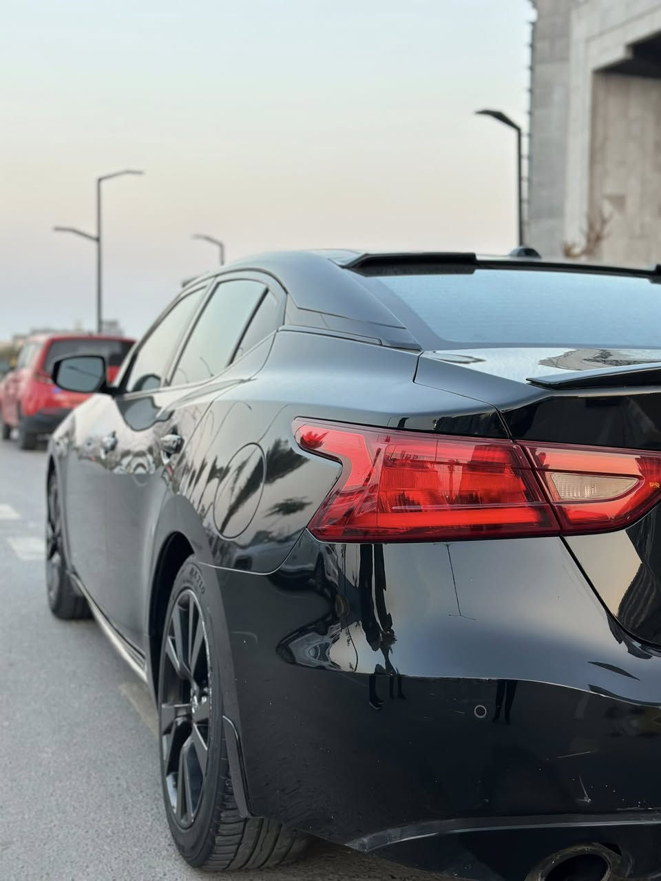 السلام عليكم
مكسيما 2016
فول موصفات  SL
حادثها بنيد فقط بدون دواخل 
بارد بباب عكس السائق 
مواصفاته
✅بصمة 
✅بنوراما
✅كروز سرعة
✅رادار امامية ورادار جانبي
✅تدفه كراسي وستيرن  
✅كراسي كهرباء جلد
✅سستم صوت بوس
✅حساسات امامي خلفي
السيارة كفالة كير ومكينة 
ادامة منظومة بانزين 
صدر جديد
السيارة ما بيه كل نقص وين متريد اطلع تراي
ماشية 163 كيلو
رقم اربيل باسمي
مكان السيارة بغداد - الكرخ حي الحسين
السعر 140 وبيه مجال للطيبين
***********
