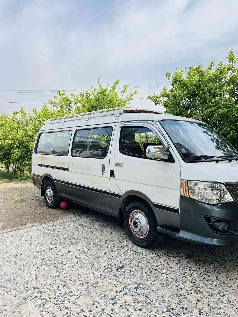 السلام عليكم
فتون موديل 2012 رقم بغداد نكليزي بسمي شخصيا سنويه 2030 سياره مكفوله من الصبغ ولضربه ولخياس تبريد🧊 ويه السويج مكينه وكير وكسن مكفولات دوشمه عامه جديده تخم تاير جديد سياره وضع الشركه 

السعر (.  ٦٧.   )وبيه مجال مكاني مسيب 
رقمي ***********
