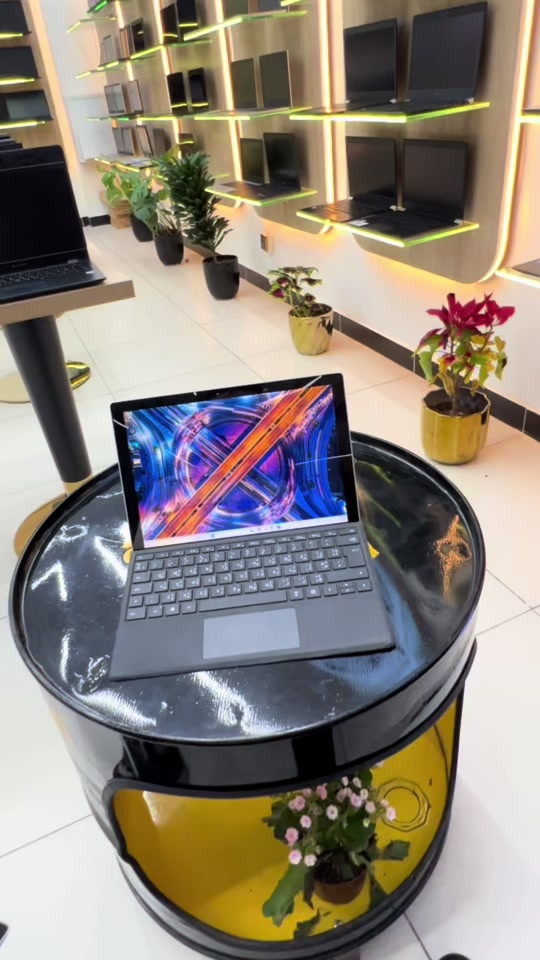 Ipad microserfs pro  Cpu cori7th6 Rom 256gb Ram 256gb ssd Display 13inch بسعر350الف والتوصيل مجاني  متوفر بلفرعين حي الجامعة شارع المصرف والكرادة ساحة كهرمانة  *********** ***********
