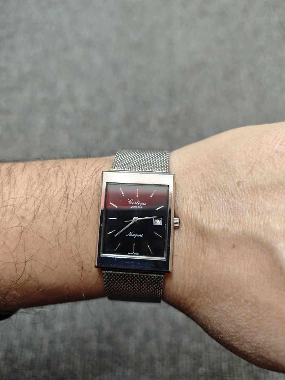 سلام علیکم. 
ساعە سیرتینا نیوبورت سویسری اصلی للبیع. فنتج قدیم انتاج سبعینات. باتری. منفذ یومی. ستنلس ستیل بالكامل. نضیف و شغال مضبوط. سعر 75 الف.


**إذا كنت صاحب هذا الإعلان وتريد حذفه لأي سبب، رجاءا أرسل رسالة إلى الدعم الفني**