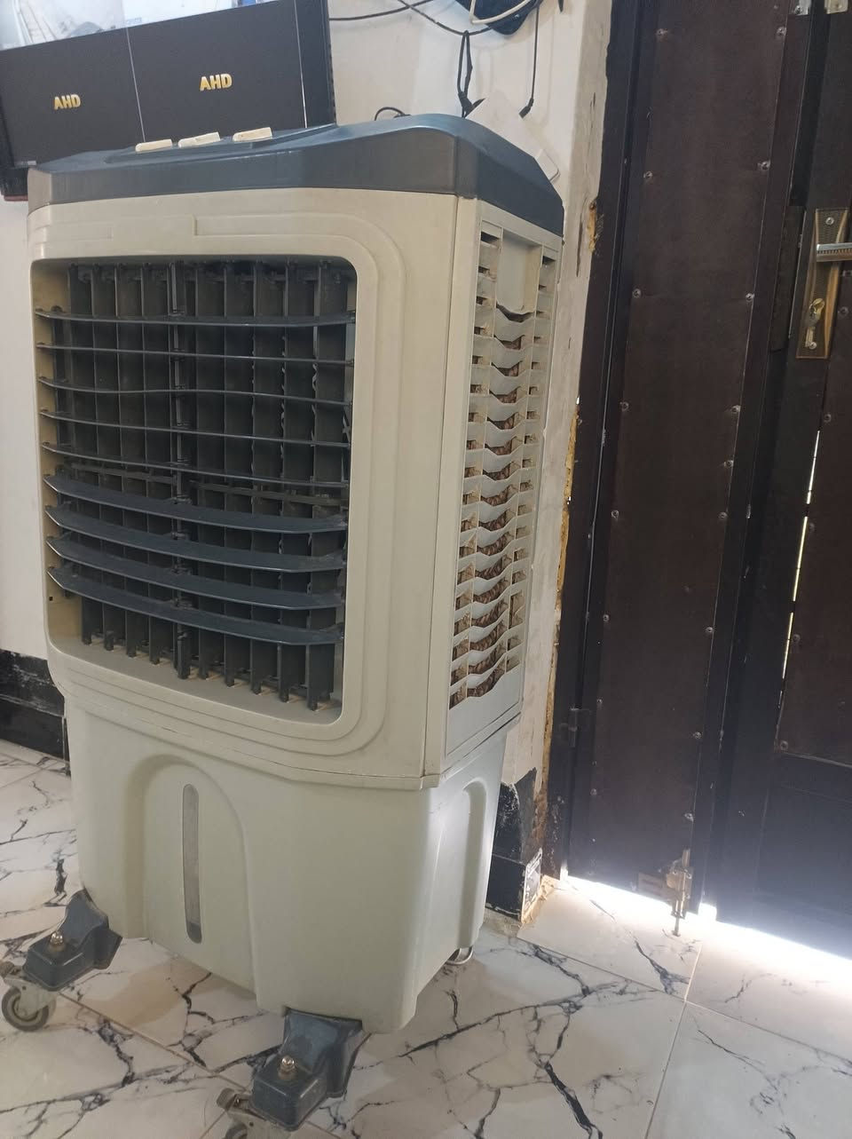 كنفيرة نضيفة مال بيت سعر 100الف***********وتساب
