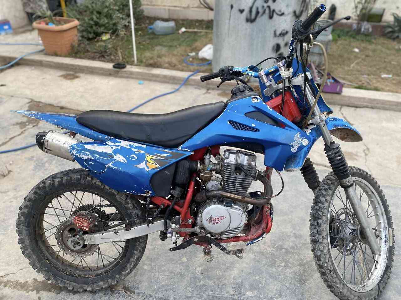 سلام عليكم عندي هاذ قفاز لبيع موديل ٢٠ جسم كول بلاد بس محرك ٢٠٠ جني نشاط فول اي عيب مابي مكان كركوك فيلق


**إذا كنت صاحب هذا الإعلان وتريد حذفه لأي سبب، رجاءا أرسل رسالة إلى الدعم الفني**