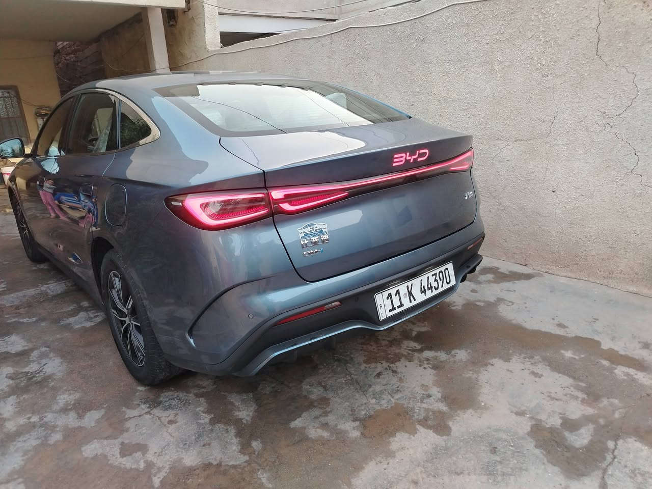 سلام عليكم
بيوايدي صيل 6
رقم بغداد
سياره ع وضع الشركه 
فول عده الفتحه
حساس خلفي وامامي
اربع كامرات
شحن ذكي
مانع نزلاق
كار بلي 
كامرت دواره
تشغيل عن بعد
ترحب ذكي
هواي بيها شغلات
شاحنه نقاله ام الفيوز تقنيك عن الرث وهوست الرث
عيني وين متروح تشحنها
السعر ٢٣ بيها مجال شي بصيط
رقم الهاتف ***********
تحياتي للجميع
