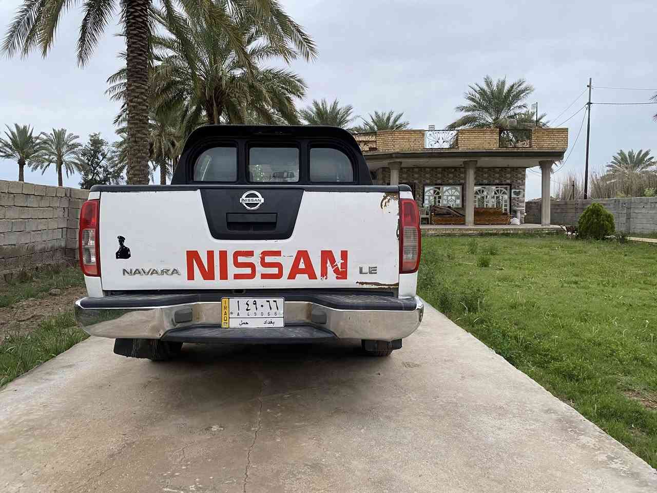 سلام عليكم 
بيكم نيفاره للبيع موديل 2008 كير اوتو رقم بغداد 
بيها صبغ بسيط 
للبيع فقط بدون مراوس 
سعر 82 وبيها مجال بسيط جداً 
مكانها بابل جبله
للأستفسار ***********
