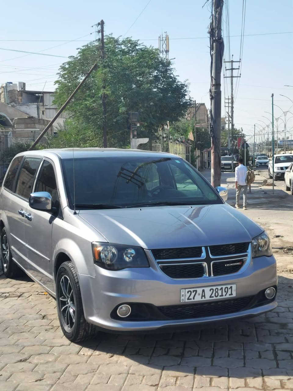 دوج كرفان موديل ٢٠١٧ جاهزه مكينة  كير حدادية تبريد تتفى طخم تاير جديد جام ٦كهرباء رقم نكليزي جديد بسمي ماشيه ٨٧ ألف حادثة جاملاغ امامي وقبق الجنطة بدون دواخل بدون ايرباك سعر ١٧٠ وستفسار هذ رقم راعيه ***********
