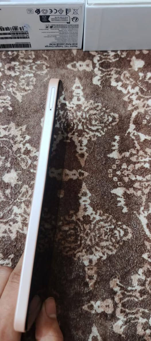 جهاز( Radme 15 C) الذاكره (256) جهازمفول نضيف جدا  كامرته تخبل مكفول كفاله وغراضه فقط كارتون
السعر/180
رقمي/***********
