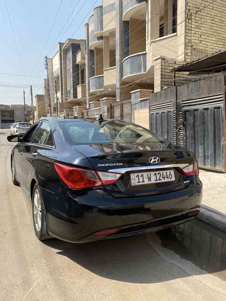 سوناتا 2013 اسود  السعر 100 ورقه مع المجال المكان بغداد جانب الكرخ
مواصفات 

محرك مكفول 2400 gdi المرغوب

كير مكفول 

صدر مكفول 

كهربائيات كلها شغاله جديده

تبريد شغال بارد

سياره فول مواصفات  بصمه و كشنات كهربائي و  تنته 

الكشر بيها جاملغ ايسر ويمنه صبغ وبارد وباقي سياره بيها رصعات قليله وشخوط ب بوب 

سياره سنه صارلها يمي ما يمي عطلت 

للاستفسار الاتصال على ***********

