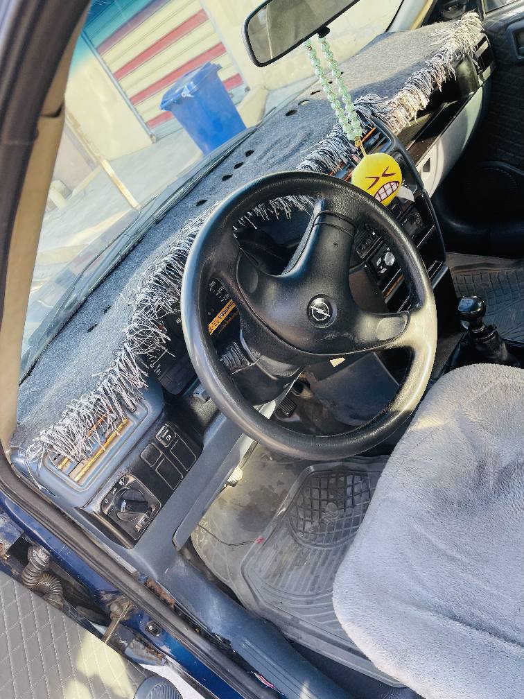 ئۆبل فکترە مودیل 1991
بشرط كیر و محرك 
حجم محرك 18
سیارە شیعر 
سیارە بسمی شرط 
تحویل و غرامات 
سیارة رقم سلیمانی المانی 
رەقم و سنە وی جدید 
سعر 40 بیە مجال
مکان سیارە کرکوک
***********
‏*********** كركوك, العراق
