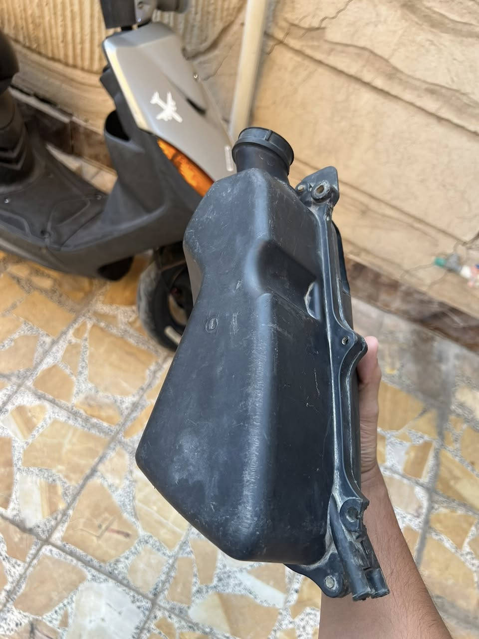 شوته مال اربع ولفات للبيع نضيفه مثل متشوفون سعرها25وبيها مجال بسيط مكاني بغداد الشعب وتوصيل ماعدي رقمي ***********
