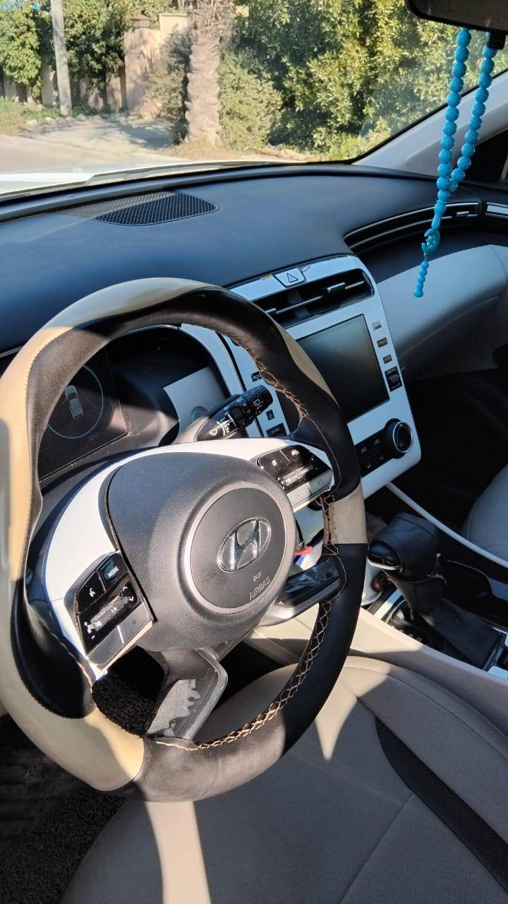 توسان ٢٣ماشيه ٣٨الف شاشه ايباد كشنات جلد وباقي المواصفات المعروفه مكاني بغداد حي الخضراء *********** واتساب السعر٢١الف دولار
