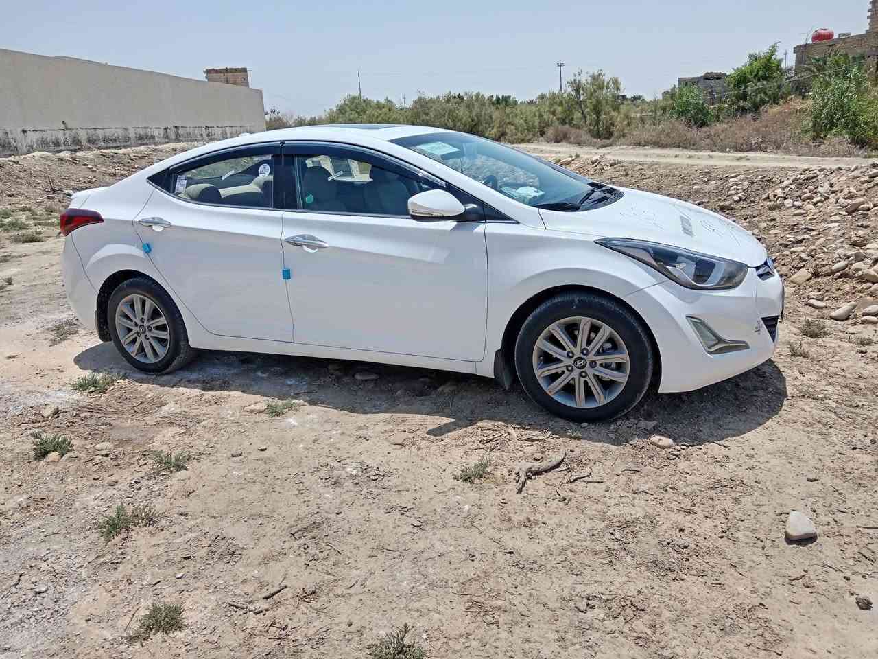 النتره ١٥ خليجي للبيع بسمي بيه جاملق مبدل وباب مصبوغ وبل الجنطه ضربه خفيفه السعر ١٠٧ اتصال ***********
