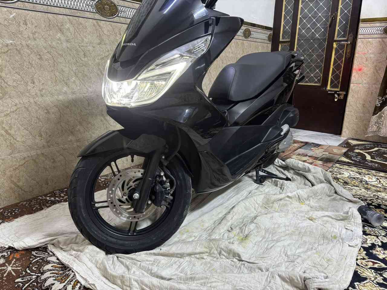 سلام عليكم دراجه bcx150
الدراجه المكاتبه تشهد شوكت نازله قبل شهر نازله 22

تتفئه بل اليدات دراجه نضيفه تخبل وبل العافيه على الياخذها 

سعر الدراجه 19وبها مجال حك الجيه

***********
