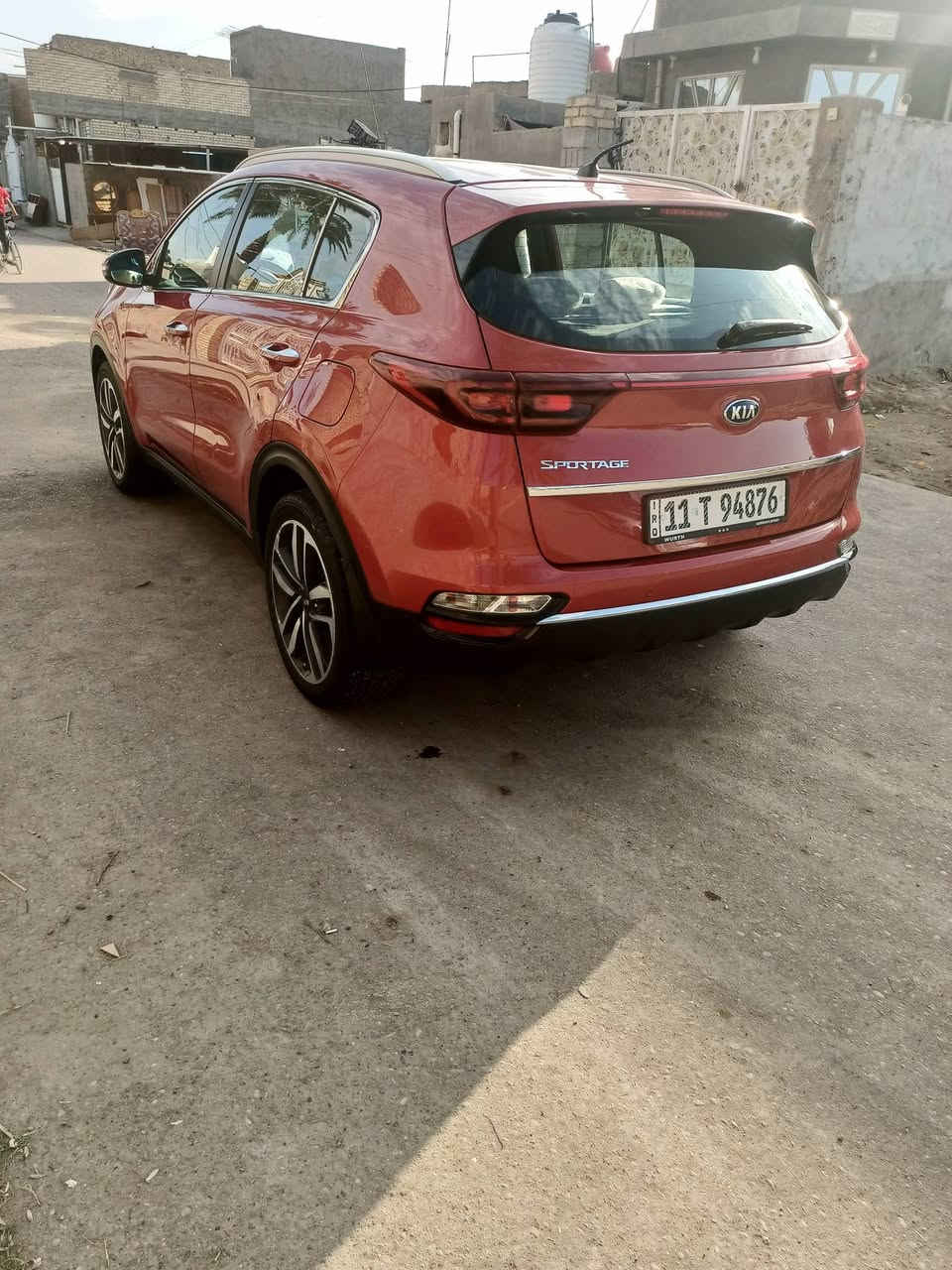 سبورتج موديل 2020 مواصفات
1- مفتاح التشغيل بصمه 
2- تشغيل عن بعد 
3- بصمه ابواب 
4- يدات نيكل 
5- مري شفط 
6- اشاير بل مري
7- شاشه ايباد 
8- كامره دواره 
9- حساس امامي 
10- حساس خلفي 
11- تبريد مناخي منفصل 
12- مثبت سرعه 
13- تحكم ستيرن فول
14- مرايه وسطيه تعتيم 
15- ثلاث انظمة قياده 
16- برده خلفيه 
17- محرك 2000 دوش 
18- داخل حمصي 
كشنات تغليف لايلون + ابواب 
ارضيه مغلفه جلد 
سياره رقم بغداد مشروع وطني تحويل مباشر 
سياره مكفوله كفاله عامه من كلشي كير ومحرك ورصعه وشخط وضربه وصبغ من كلشي سياره ماشيه 50/ الف 
السعر 215 بيه مجال اتصال ***********//***********
