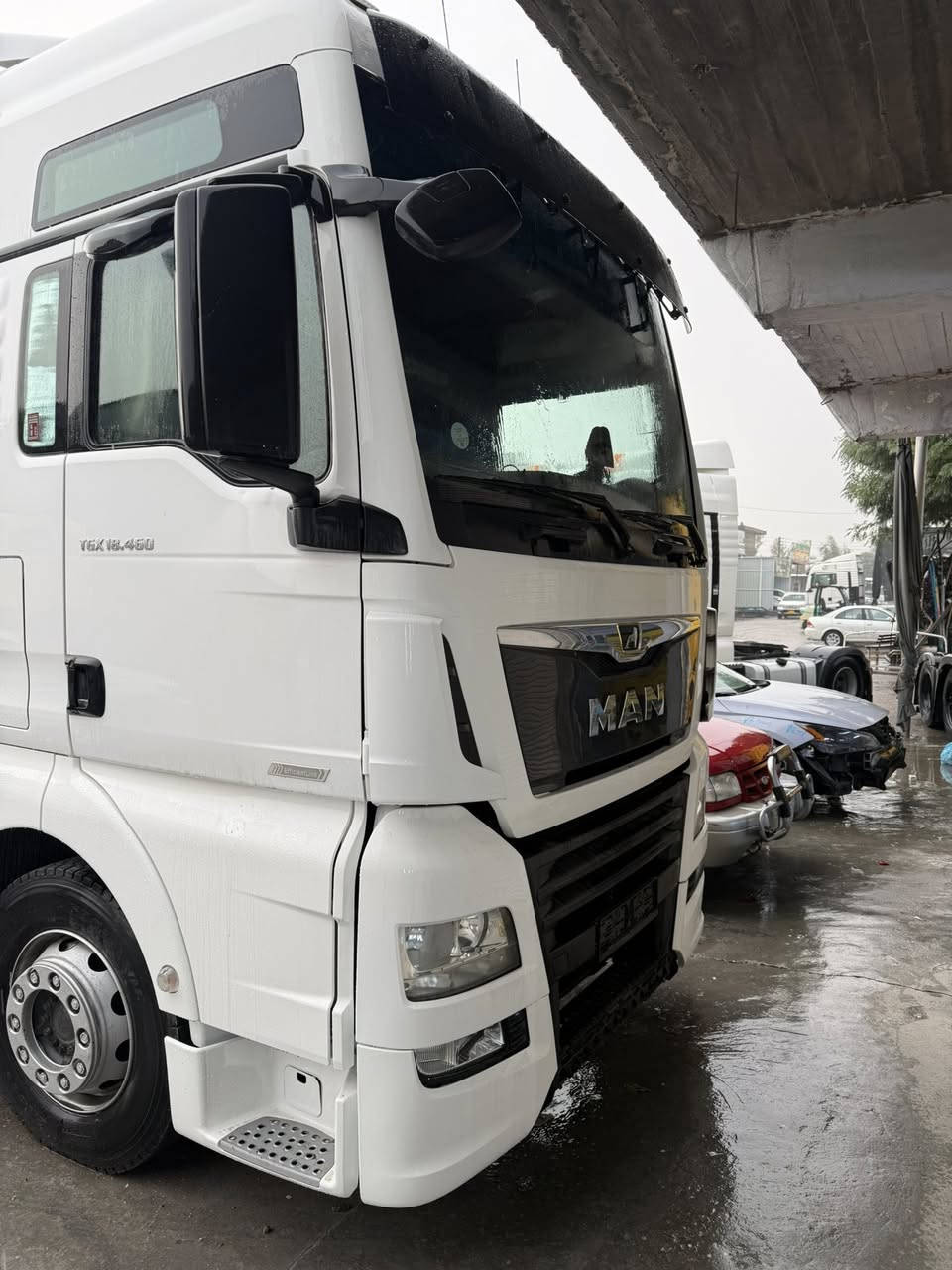 مان موديل 2018 فول مواصفات هاف 3 طكات وكاميرا وحساس وثلاجه ومبرده خزن ***********  سعرهه 235 وبيهه مجال بسيط
