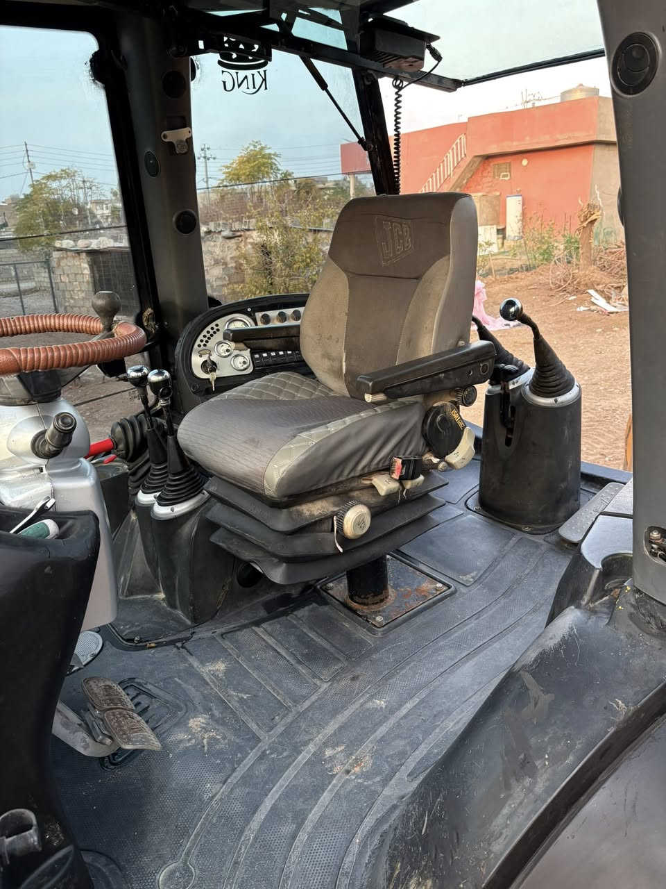 للبيع مؤديل ٢٠٠٣   ***********  ***********
