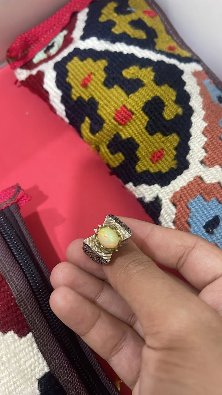 سلام عليكم اخوان محبس اوبال اثيوبي اصلي فاير عالي جداً قطعة جميلة صياغة يدوية صياغة تيموري فضة 925 فضة ثكيلة ومحبس تحفة المحبس سعرة 90 الف مع التوصيل للتواصل خاص


**إذا كنت صاحب هذا الإعلان وتريد حذفه لأي سبب، رجاءا أرسل رسالة إلى الدعم الفني**