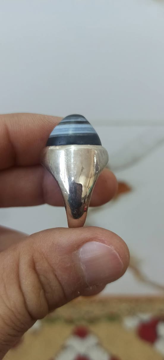 ياالله سلام عليكم خوان تحفة من جزع قياس الخاتم 20 

        بيع فقط تفاصيل اكثر خاص يوجد توصيل


**إذا كنت صاحب هذا الإعلان وتريد حذفه لأي سبب، رجاءا أرسل رسالة إلى الدعم الفني**