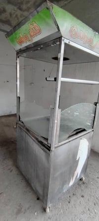 عندي شواية همبركر للبيع السعر 150 07518842829 07867250425