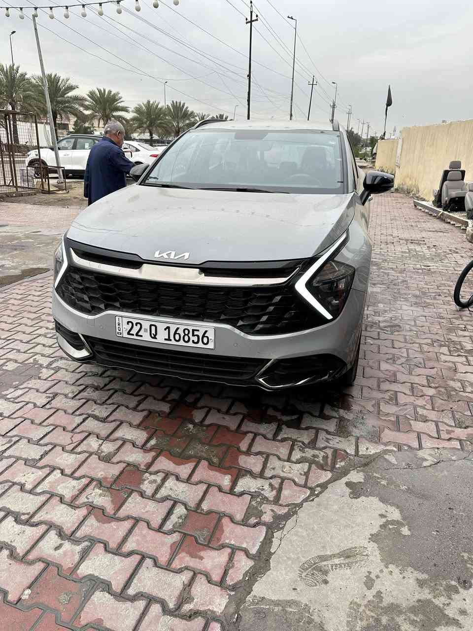 السلام عليكم 
سبورتج ٢٠٢٥ بانزين 
ماشيه ٦ الاف 
رقم اربيل
سياره مواصفات اعتياديه 
داخل جلد بلاد 
بيها شخط بسيط بالباب 
تحويل او وكاله شوكت متحب 
***********
