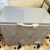 مجمدة رويال • ١٤ قدم • شغالة