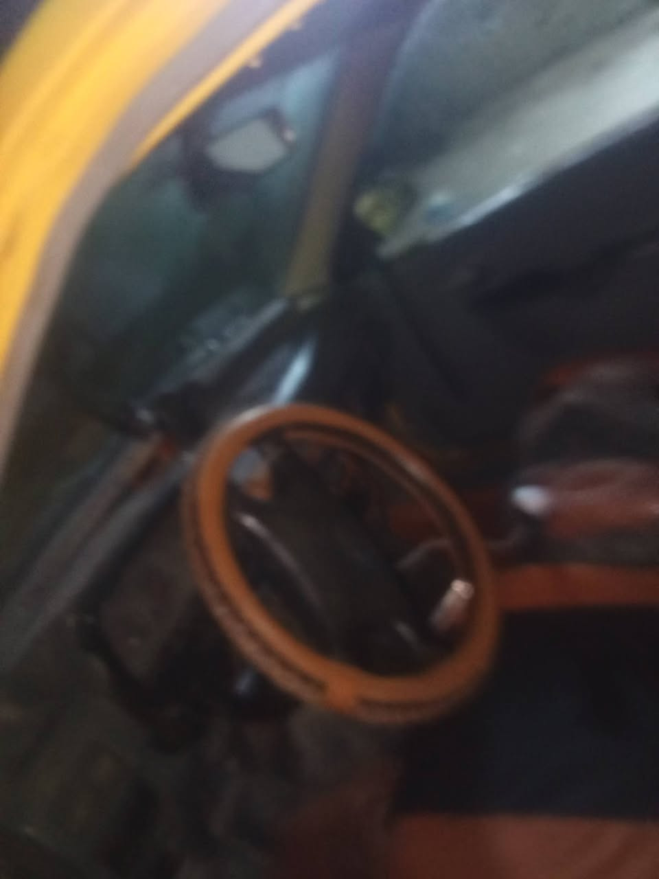 سلام عليكم ساببه موديل 10 سياره توني سمكرته وصبغتهه جماليه نضيفه شوف العين رقم ميسان سنويه منتهيه عليهه هيئه 195الف فقط غرامات مصفره مكينه كير جدد تخم تاير راعيهه الشرعي بلعماره مكاني بصره السعر 17 وبيهه مجال ***********
