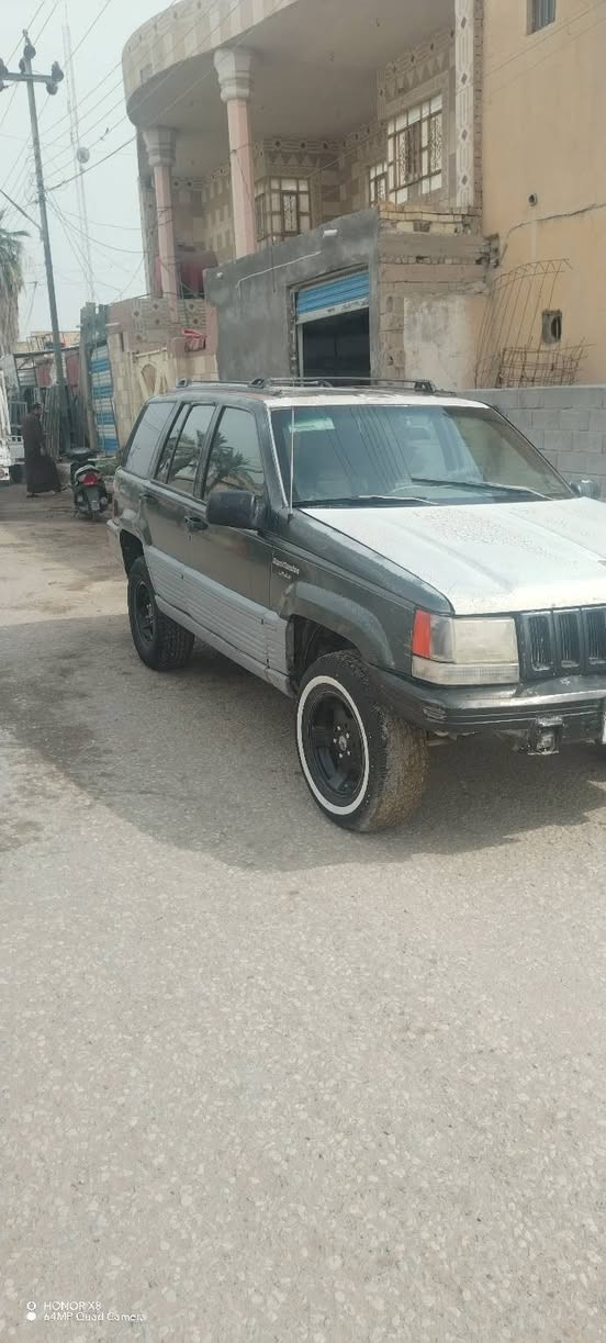 السلام عليكم سياره جيب شيروكي
موديل 95 سياره جاهزه حداديه جديده تخم دبلات جديد

 لويات تخم جديد. صاحب سياره من سماوه وكاله عامه

 بيها محرك تي فيدي جديد توني شاده ضفيره جديد

مكاني ناصريه رفاعي . ***********

السعر  45 وبيها مجال الشراري
