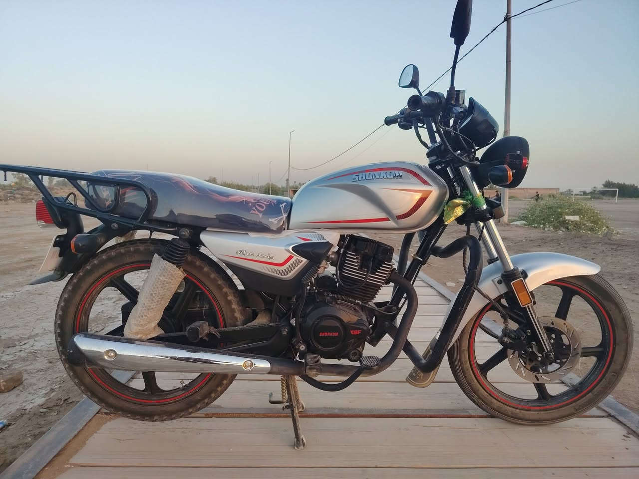 موديل ٢٦ قبل شهر ونص طالعه من الوكيل زيرو بعدها ٩٠٠ و بيها مجال بسيط بابل جبلة  ***********
