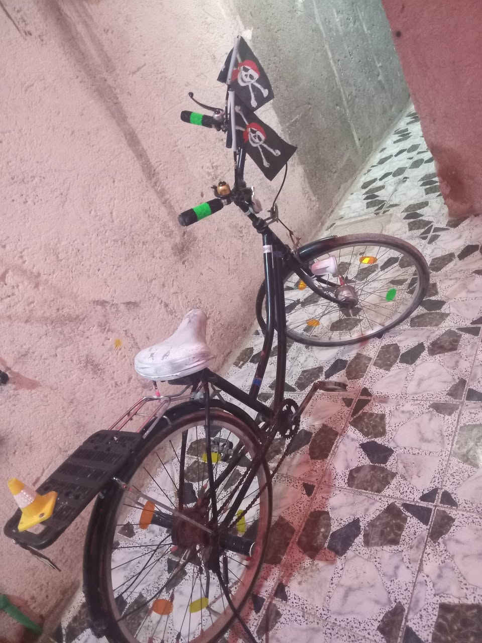 السلام عليكم عندي بانسكل بناتي حجم ٢٦ نظيف المكان بغداد الشعب سعر ٦٠ وبي مجال الاتصال علرقم او مراسله الحساب ***********
