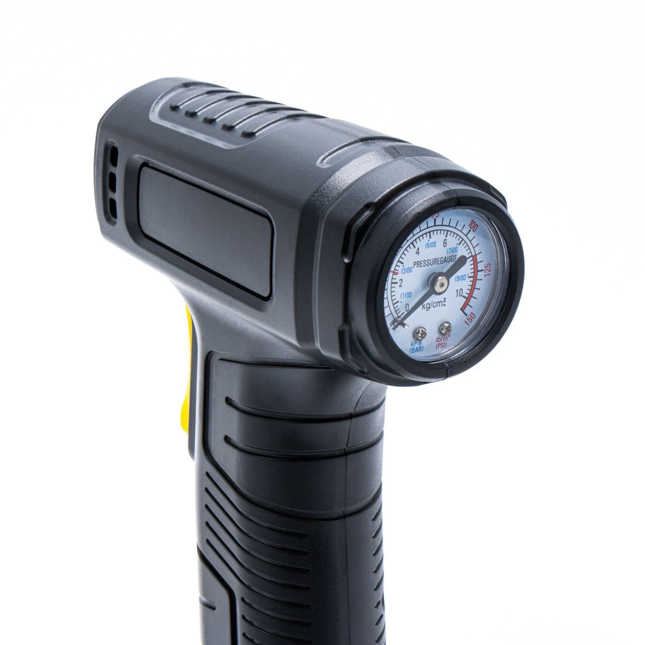 متوفر منفاخ أطارات 

لاسلكي ومحمول: يعمل ببطارية قوية تغنيك عن الأسلاك المزعجة، مما يجعله مثالياً للاستخدام في أي مكان وزمان.

دقة عالية: مزود بشاشة LED رقمية تعرض ضغط الإطار الحالي وتسمح لك بضبط الضغط المطلوب ليتوقف المنفاخ تلقائياً عند الوصول إليه.

متعدد الاستخدامات: يأتي مع خرطوم بطول 35 سم ومجموعة رؤوس لنفخ (إطارات السيارات، الدراجات النارية والهوائية، والكرات الرياضية).

للحجز خاص


**إذا كنت صاحب هذا الإعلان وتريد حذفه لأي سبب، رجاءا أرسل رسالة إلى الدعم الفني**