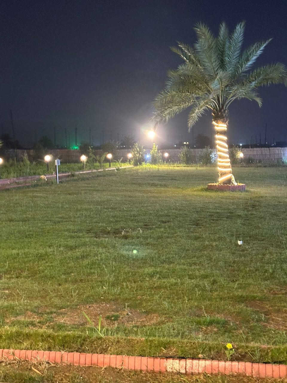 🌙✨ مزرعة ضي الكمر ✨🌙
📍 الدورة - هورجب

مكان مميز للراحة واللمة الحلوة 🌿
مناسب للعوائل والشباب ❤️

💰 الأسعار:
☀️ الشفت الصباحي — 200 ألف
🌙 الشفت المسائي — 250 ألف
🔥 اليوم الكامل — 450 ألف

📞 للحجز والاستفسار:
***********
