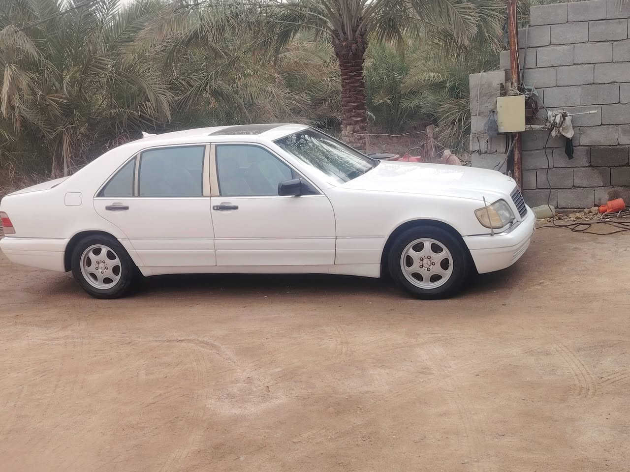 مارسدس شبح موديل 95 بسمي رقم  بغداد سنويه ل30 يله تنتهي  محرك خراطيم  لابخار ولاتنقيص  مصبوغه عام دبل جام دبل فيت بم كشنات اماميه  كهرباء برده خلفيه كهرباء فتحه سقف عاطله سياره زينه يرادلها ترتيبات قليله مكان السياره البصره الهارثه رايدها 73 وبيها مجال رقمي ***********
