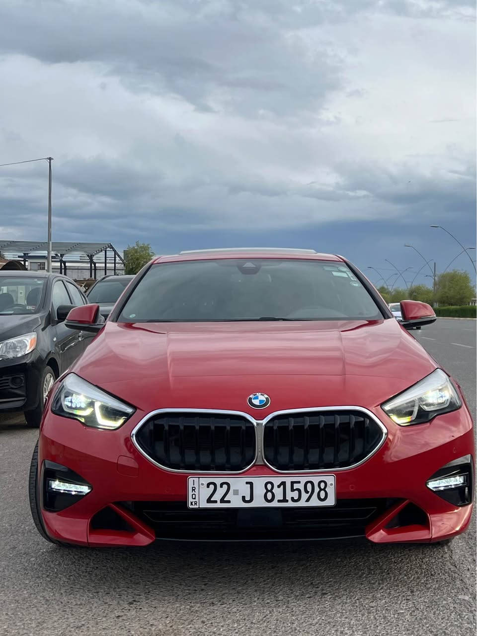 BMW ٢٠٢١ 
سيارةكة كلين داخيل بوة 
ليرة دوو دةرگاي سكني 
نيو نيو سبوغة 
بي زؤري بي ارباك 
دعاميةكانيشي سبوغي نية 
٤٠ ميل رؤيشتية 
سيارةكة گير مةكينة بةشةرت 
خةتي جادة رادارة 
بانوراماية 
سيارةكة زؤر جوانة 
***********واتساب كورةك أربيل, العراق
