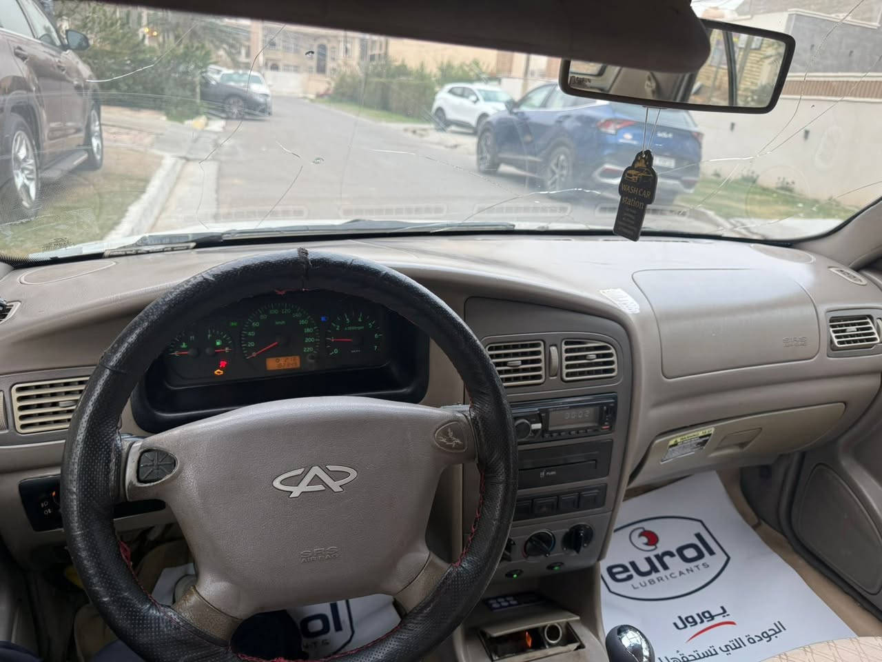 سيارة شيري كوين موديل 2009، خير من الله، كير جديد
المكينة بحالة جيدة وبها بداية بخار خفيف جدًا، التبريد ثلج.
رقم خصوصي بغداد.

الهيكل (الكشر) مرتب ويحتاج ملاحظات بسيطة.
الداخل نظيف، الدوشمة البلادية نظيفة.
الكهربائيات شغالة لكن تحتاج ملاحظات بسيطة.
السيارة متوكفة أبد.

💰 السعر: 27 وقابل للمجال للجاد
📍 العنوان: بغداد – حي الجامعة – شارع المركز
📞 الهاتف: ***********
