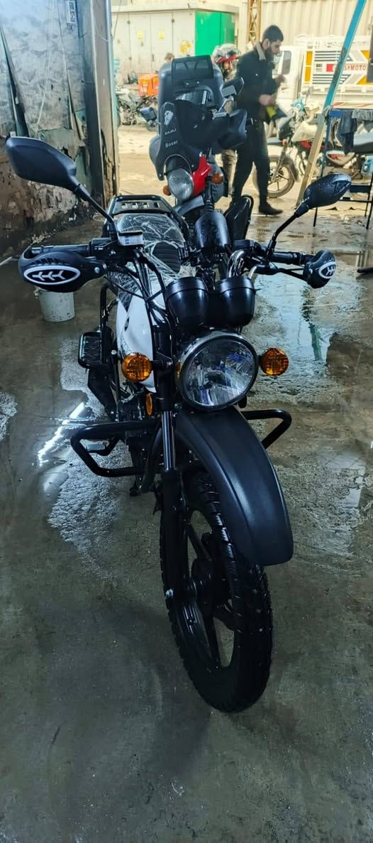 🛑 ار كي جبلي للبيع 200cc
.
. 
.
الدراجه جديده رقم وسنوية اربيل ماشيه الف بعده زيرو اول تغييره دهن الهه
بعدهه علضامن من دكان سليم  اول متشتري كبل تحول باسمك لون ابيض مميز دراجة تخبل بلجيس 
السعر علخاص ***********
