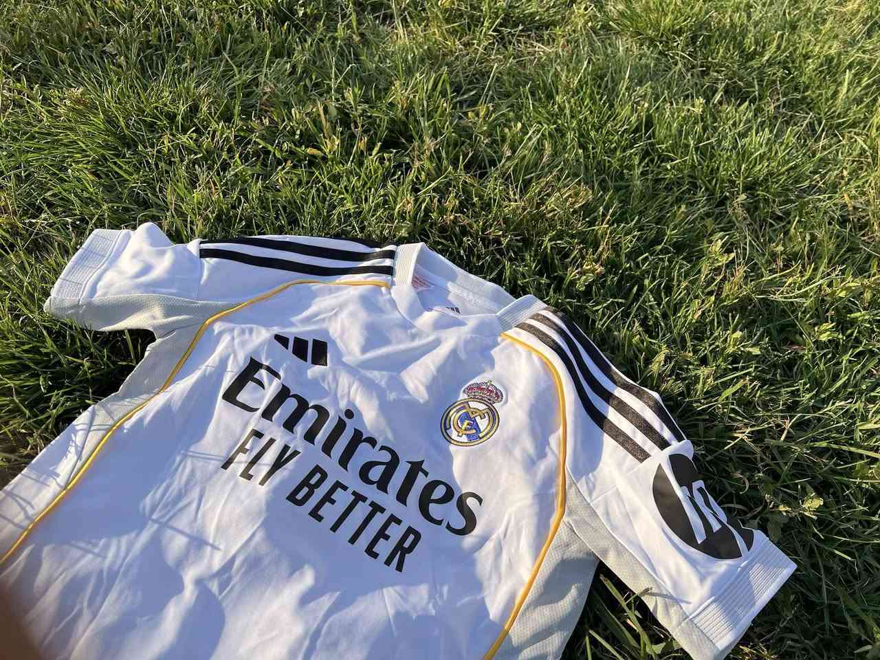 adidas
Real Madrid 2025/26

بالة أوروبية، جديد

 مال الأطفال: ١١-١٢ سنة

- يوجد التوصيل


**إذا كنت صاحب هذا الإعلان وتريد حذفه لأي سبب، رجاءا أرسل رسالة إلى الدعم الفني**